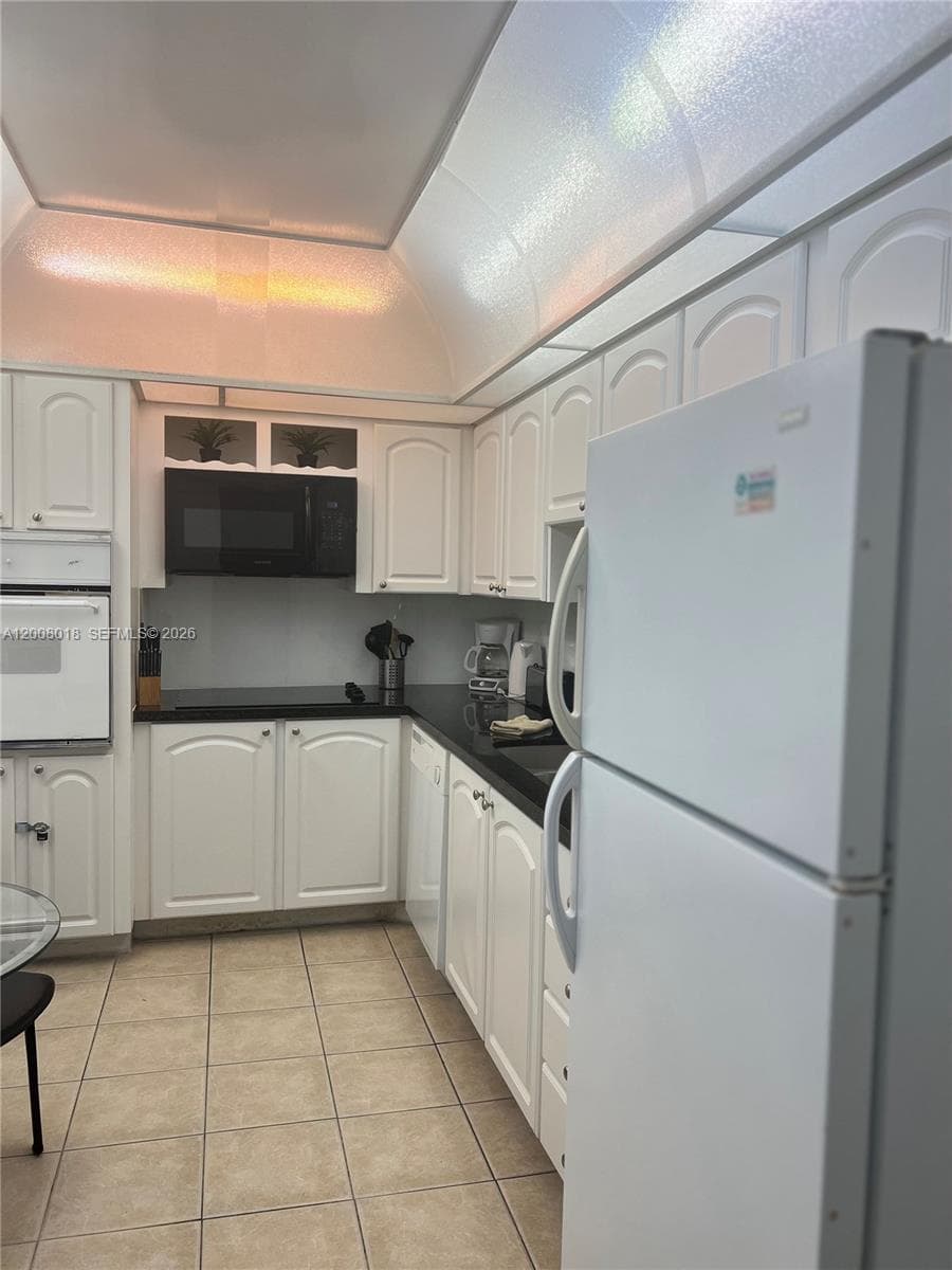 3901 S Ocean Dr 14T photo 4