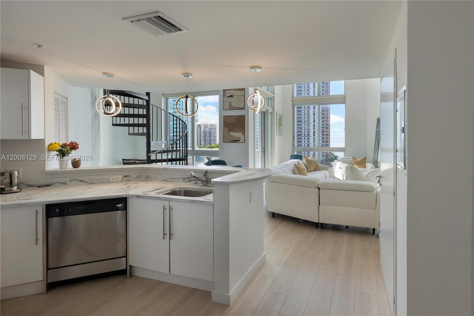 300 S Biscayne Blvd L-1014 photo 8