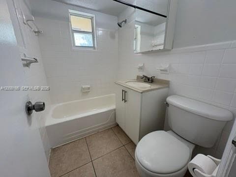 241 S Royal Poinciana Blvd 310 photo 5