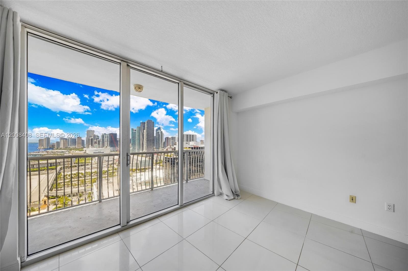 1750 N Bayshore Dr 3308 photo 17