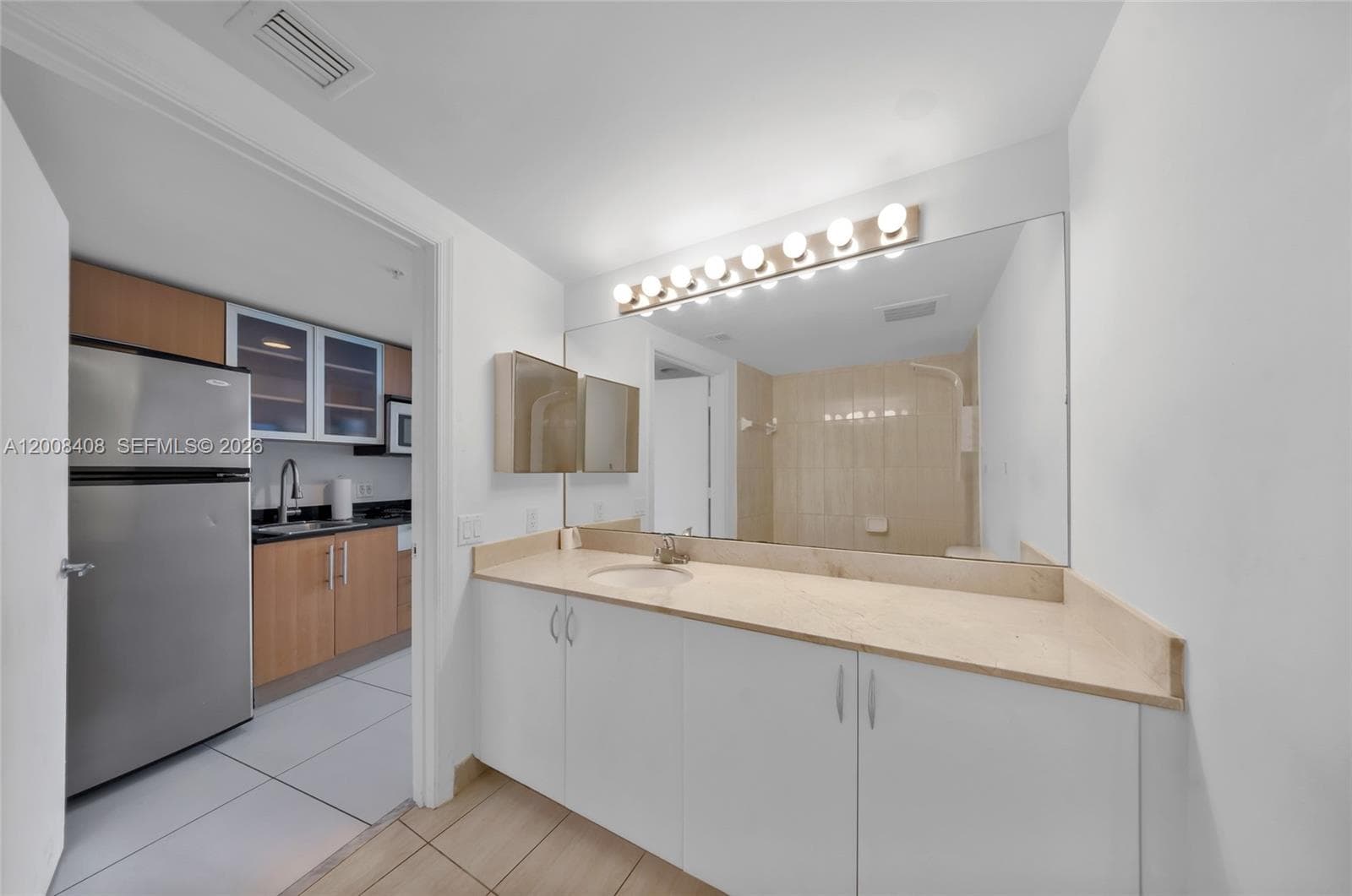 1750 N Bayshore Dr 3308 photo 12