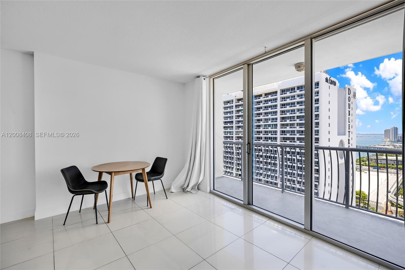1750 N Bayshore Dr 3308 photo 22