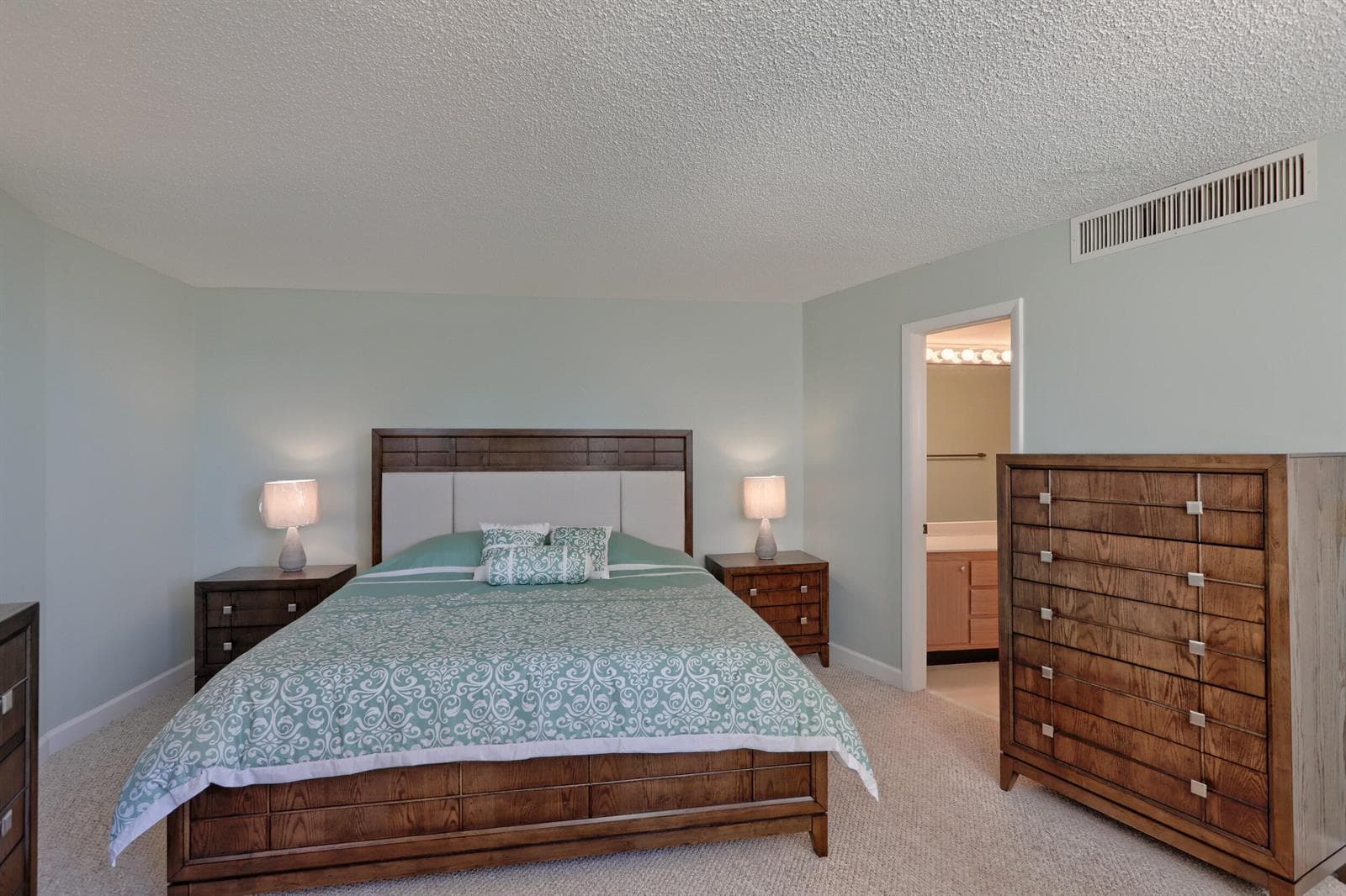 2800 N Ocean Drive A photo 17