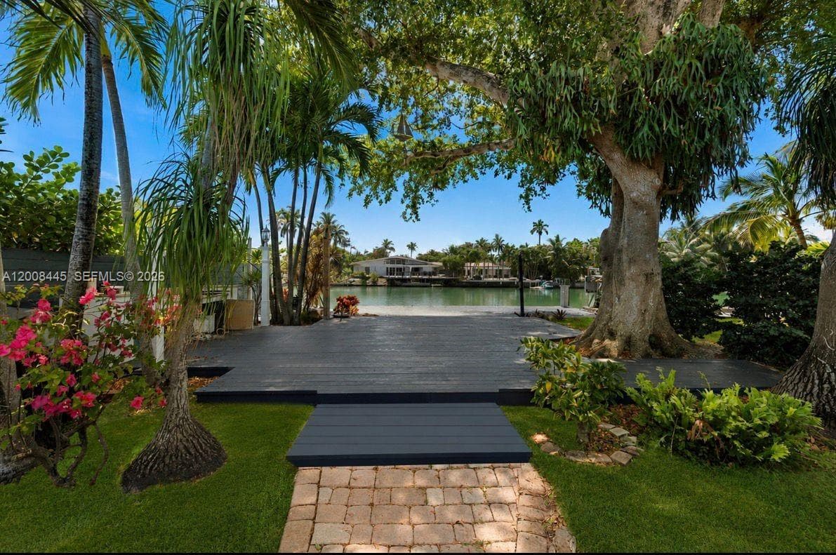 540 S Shore Dr photo 3