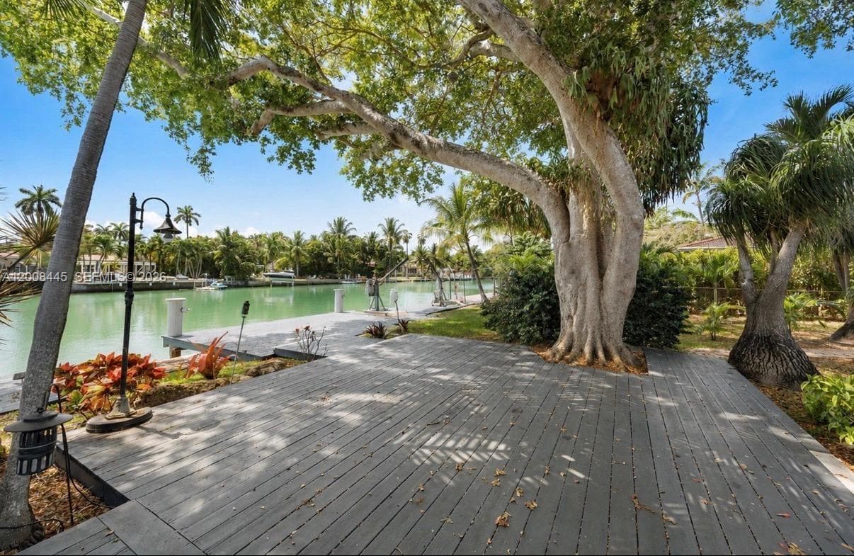 540 S Shore Dr photo 4