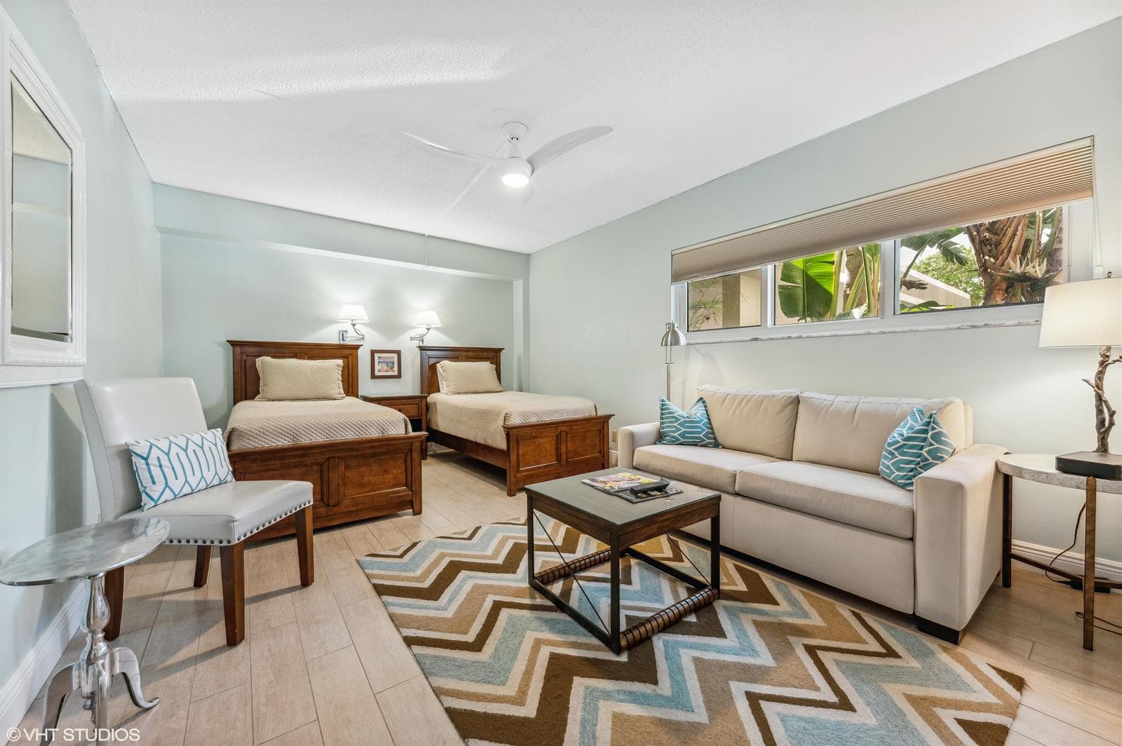 555 SE 6th Avenue 3d photo 18