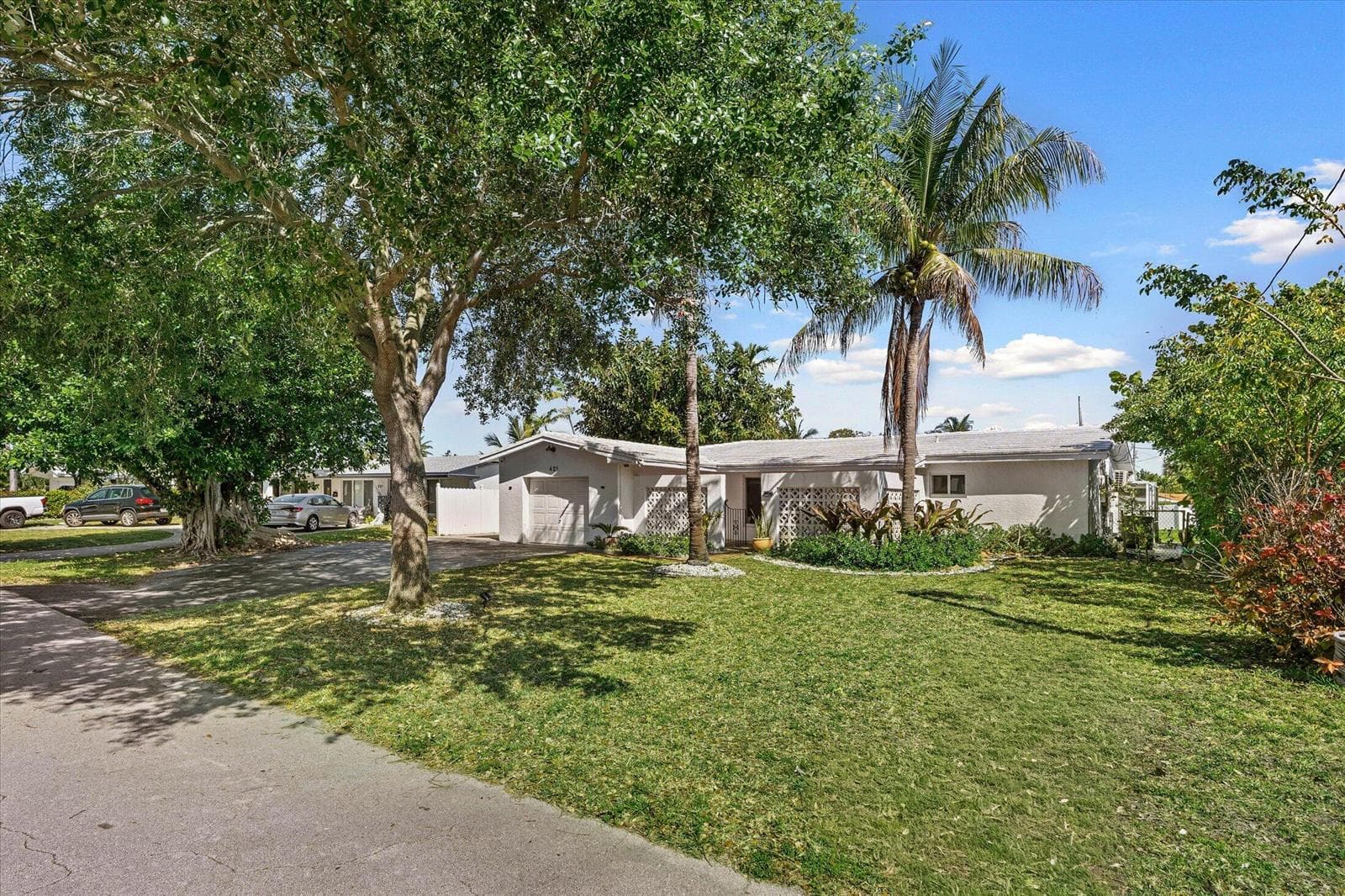 421 SW 18th Street photo 4