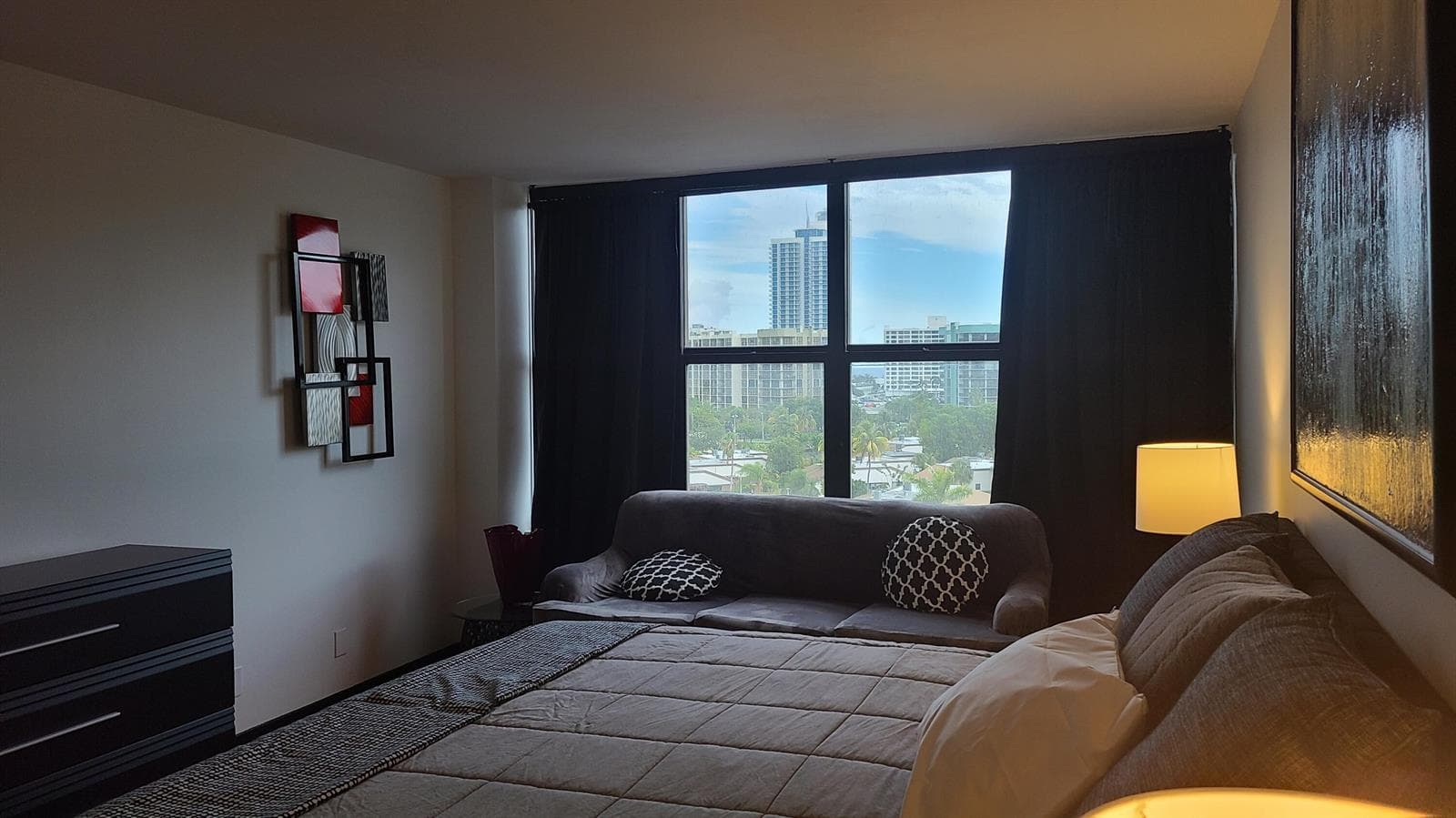 2500 Parkview Drive 802 photo 18