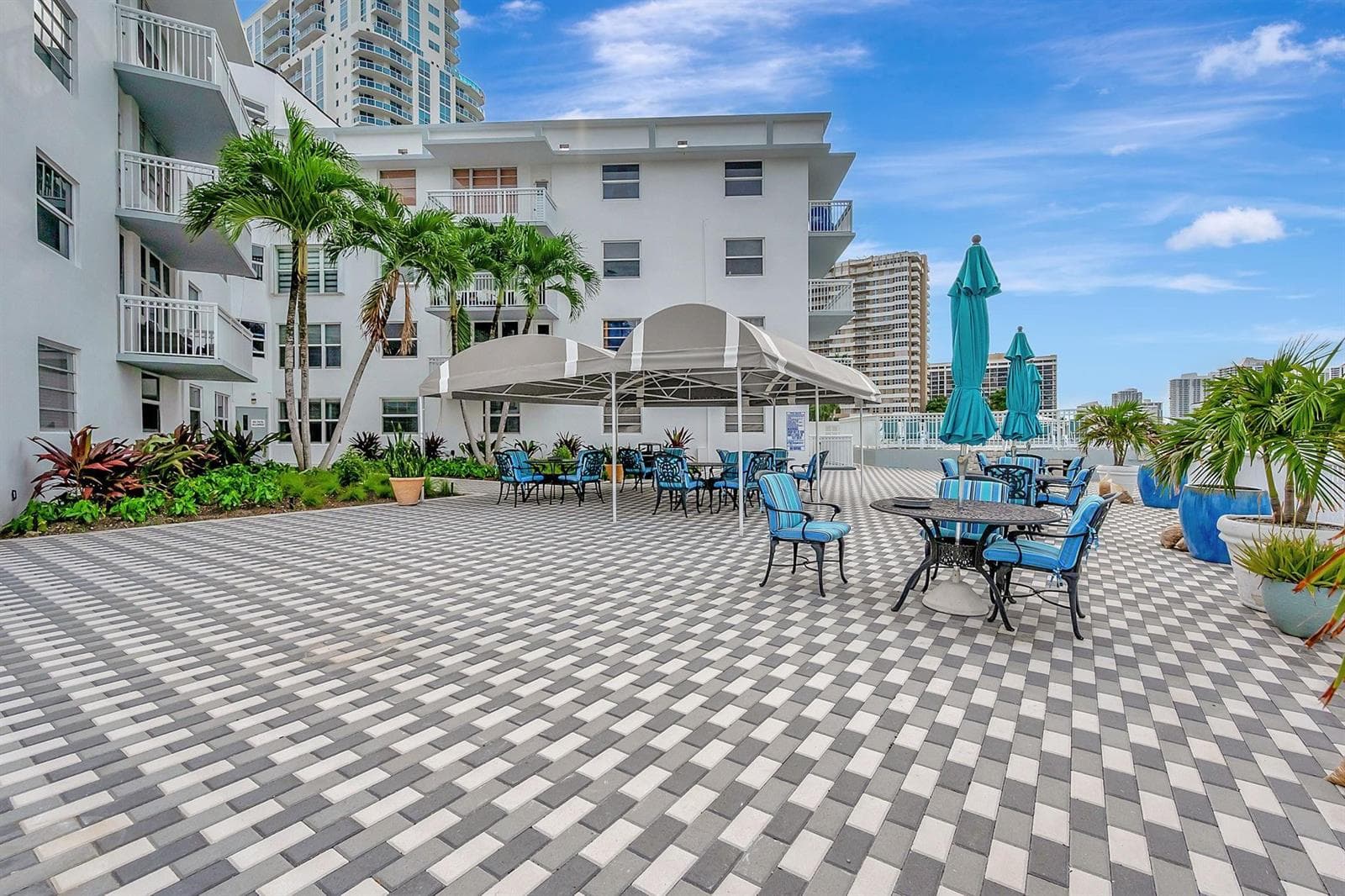 1913 S Ocean Drive 207 photo 6