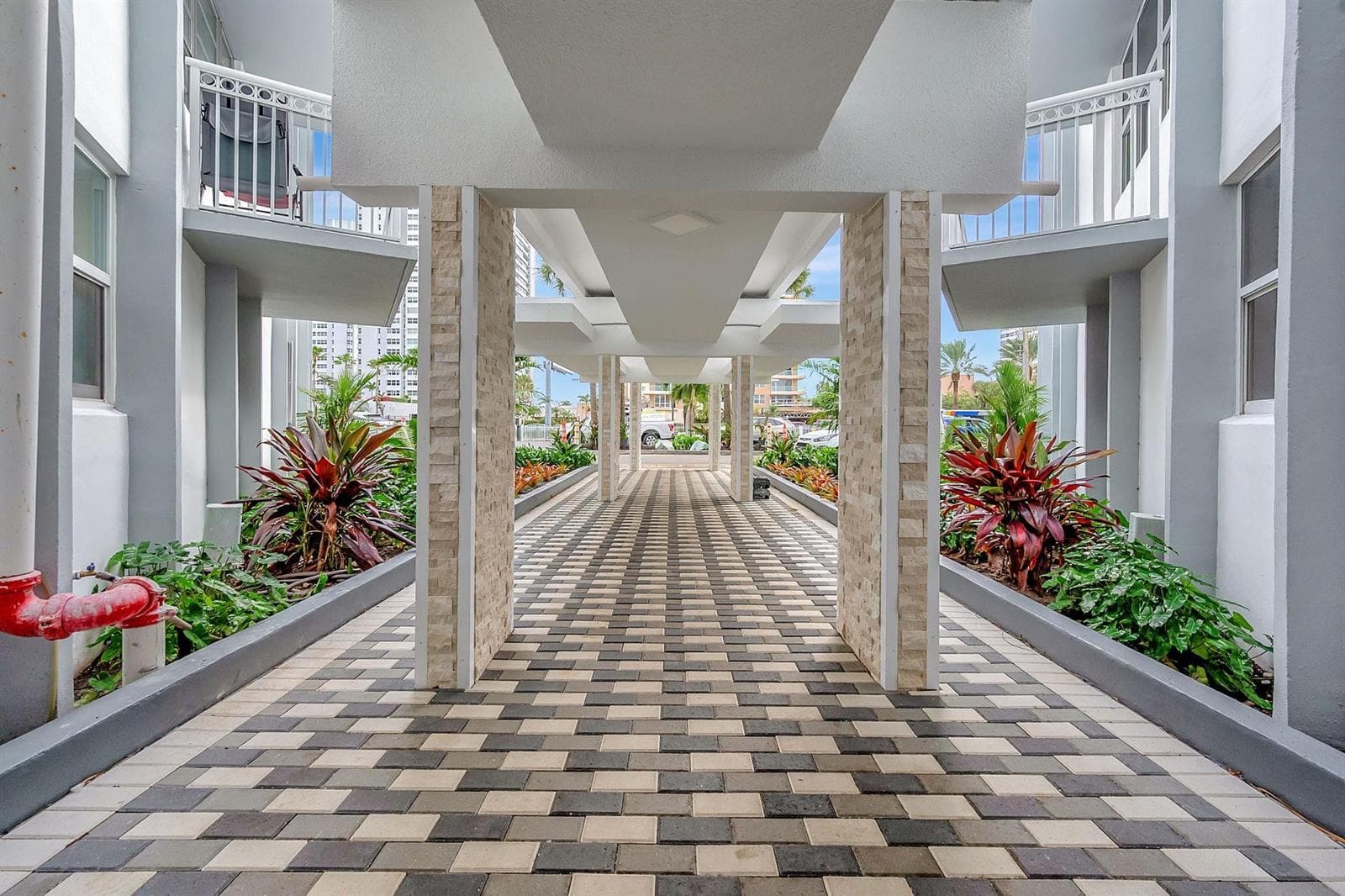 1913 S Ocean Drive 207 photo 10