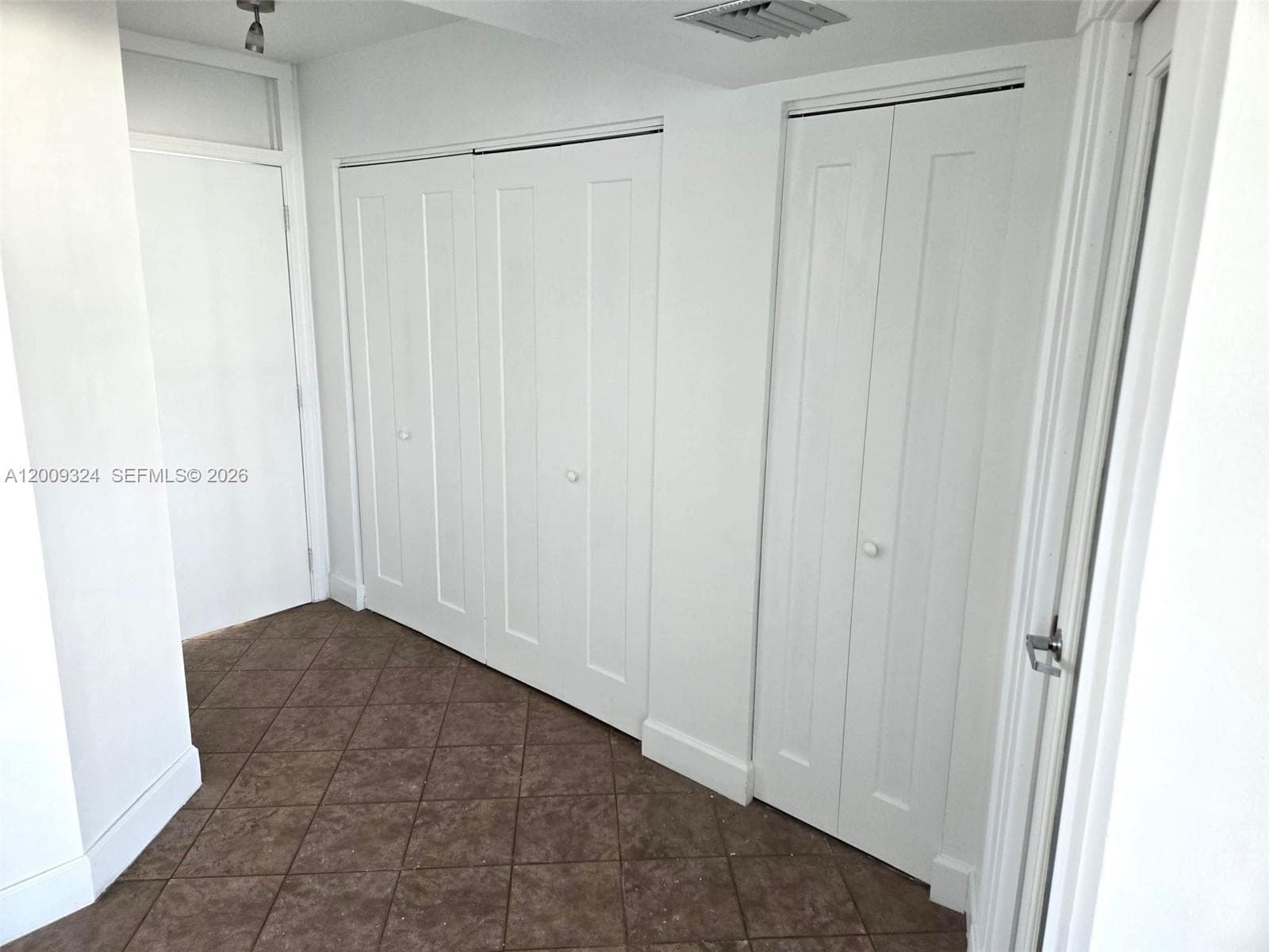 3703 NE 166th St 609 photo 13