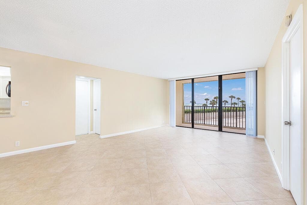 400 Ocean Trail Way 203 photo 5