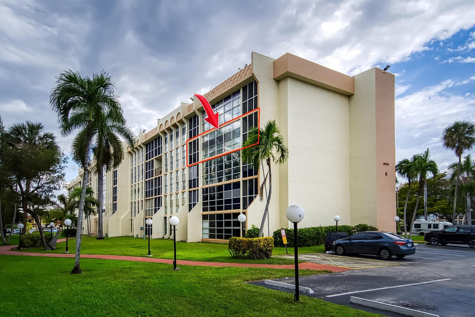 2000 Atlantic Shores Boulevard Apt 410 photo 7