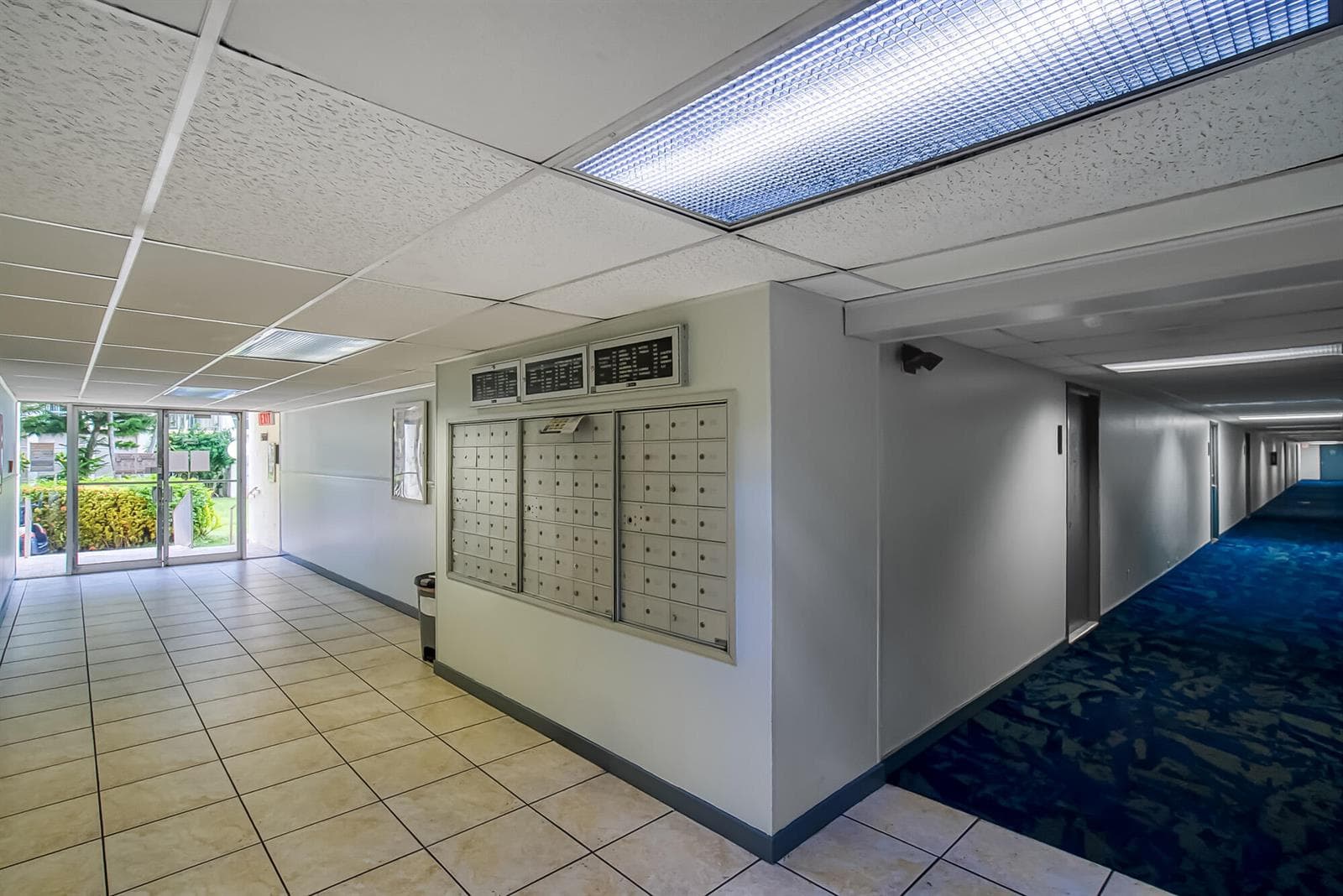 2000 Atlantic Shores Boulevard Apt 410 photo 9