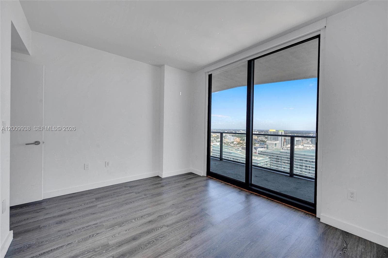 1300 S Miami Ave 4711 photo 22