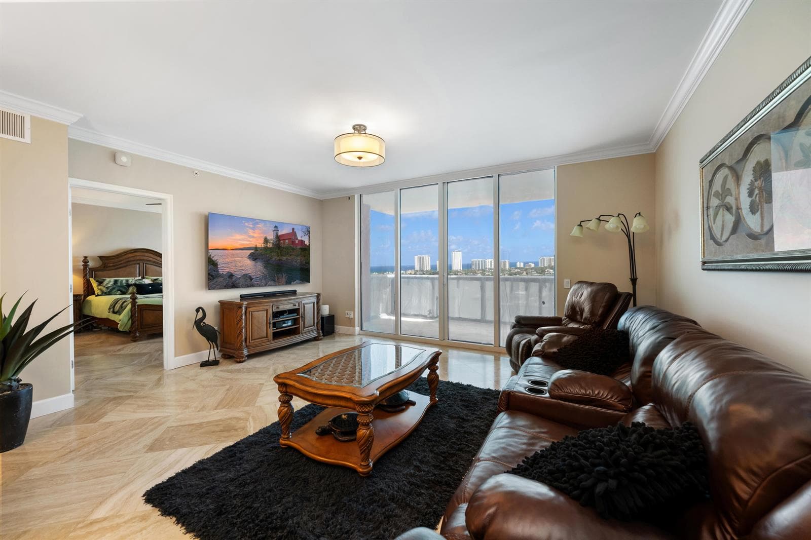2640 Lake Shore Drive 1811 photo 7