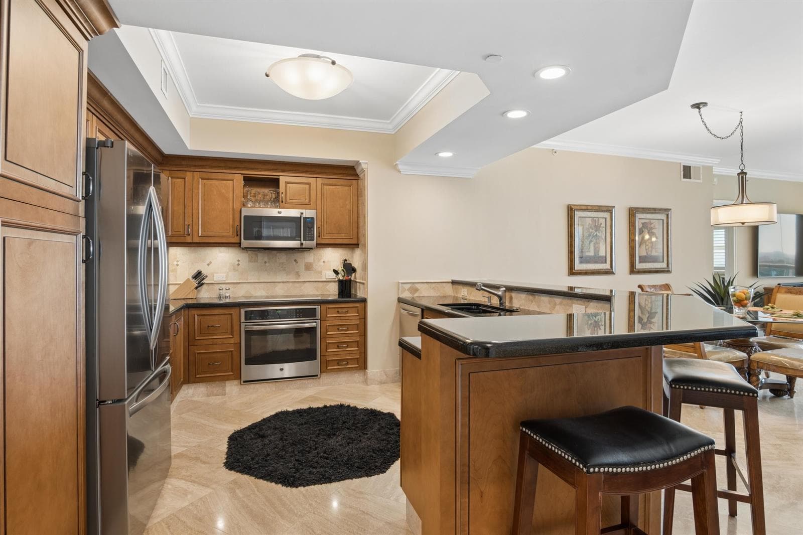 2640 Lake Shore Drive 1811 photo 18