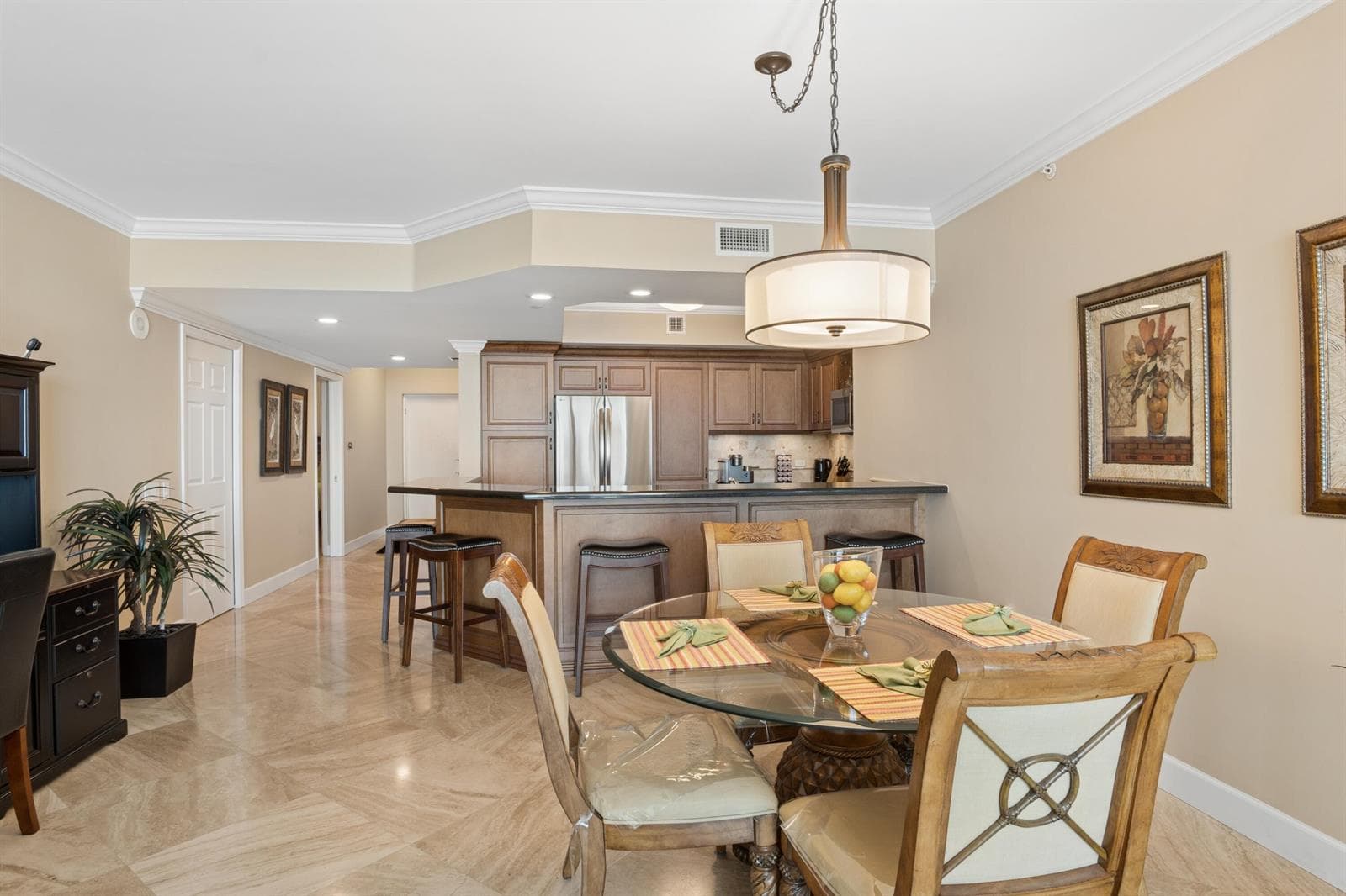 2640 Lake Shore Drive 1811 photo 15