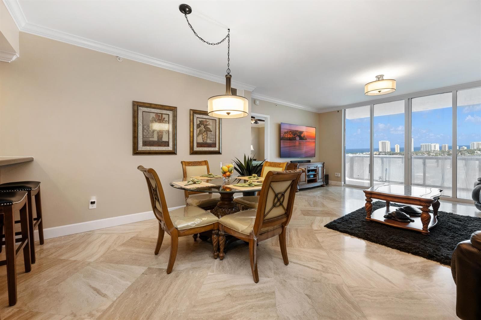 2640 Lake Shore Drive 1811 photo 8