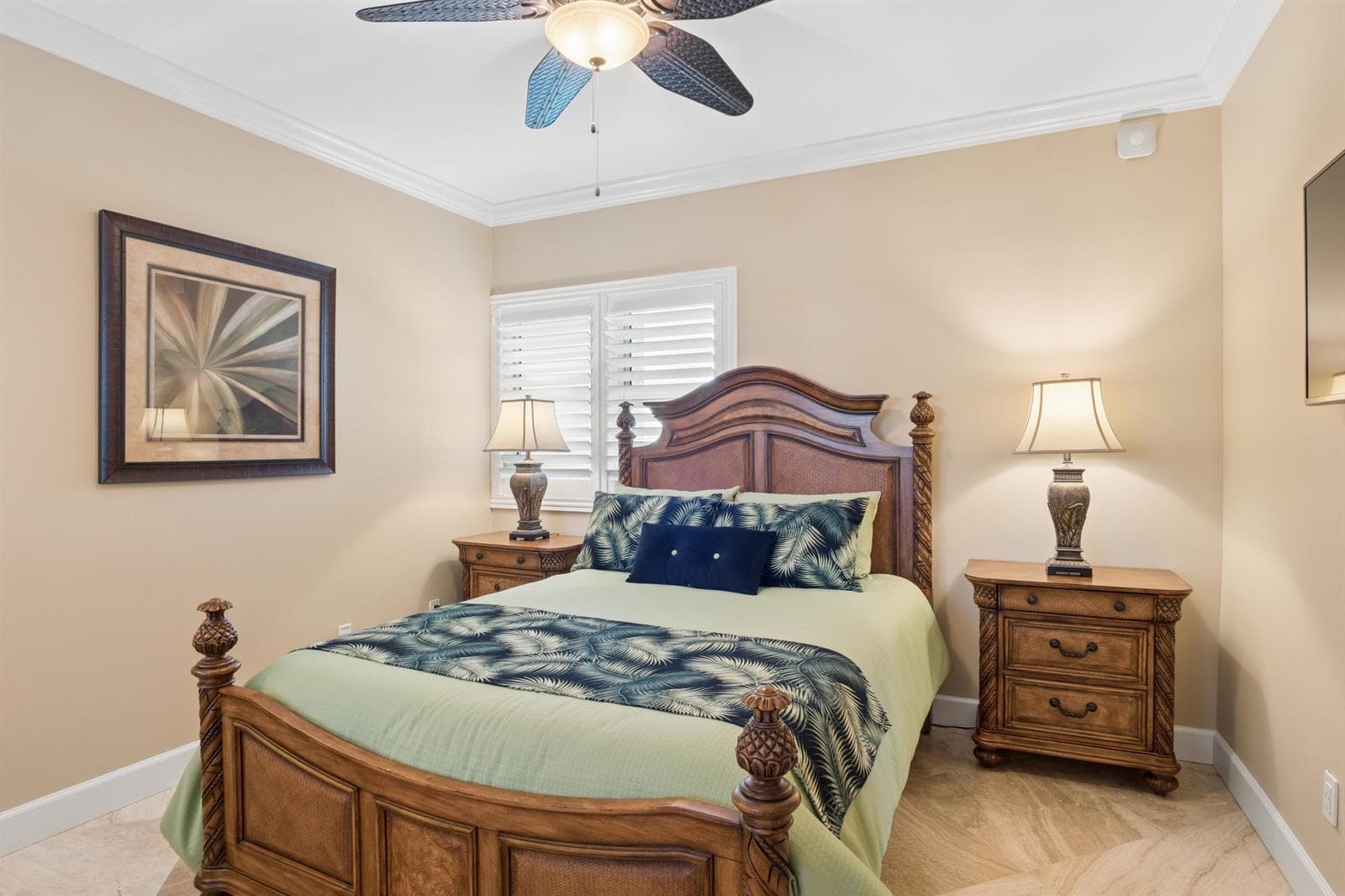 2640 Lake Shore Drive 1811 photo 25