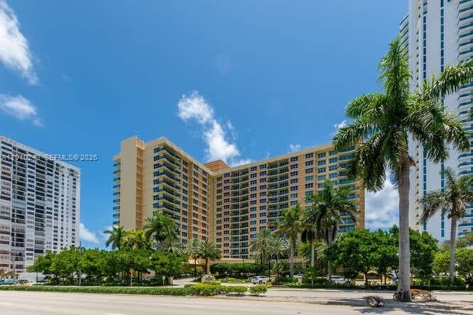2501 S OCEAN DR 637 photo 1