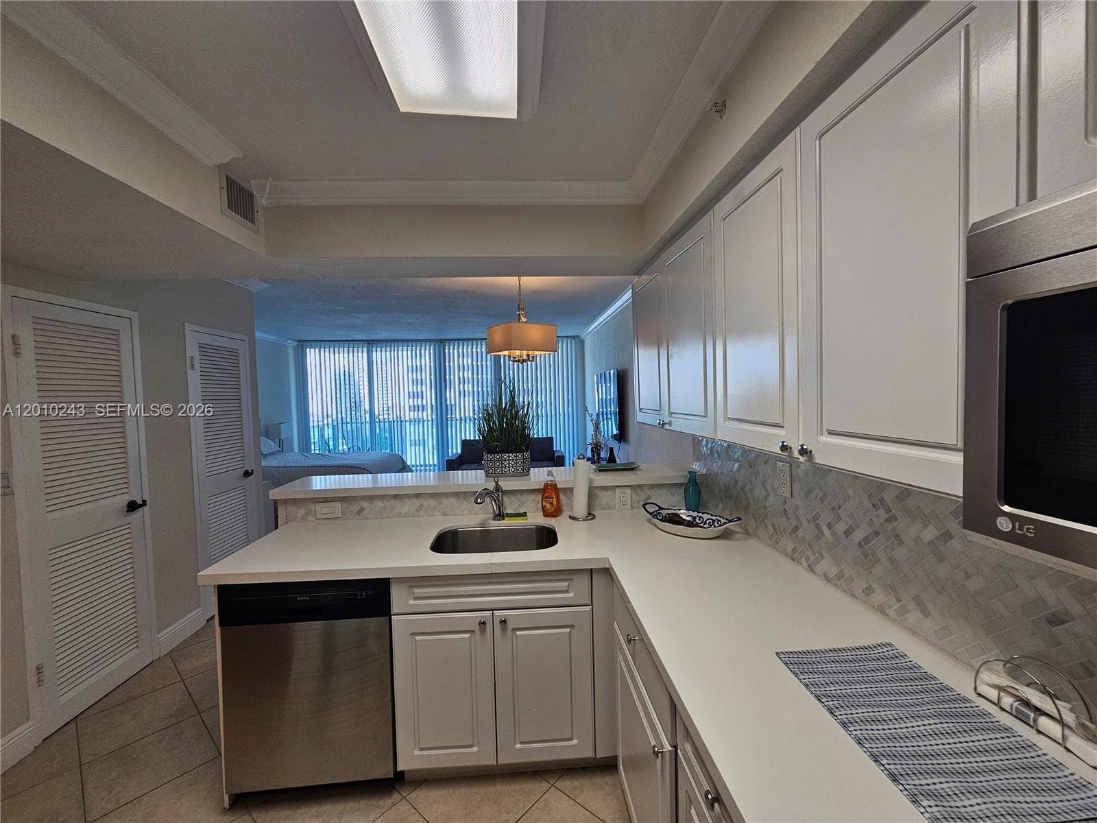 2501 S OCEAN DR 637 photo 8