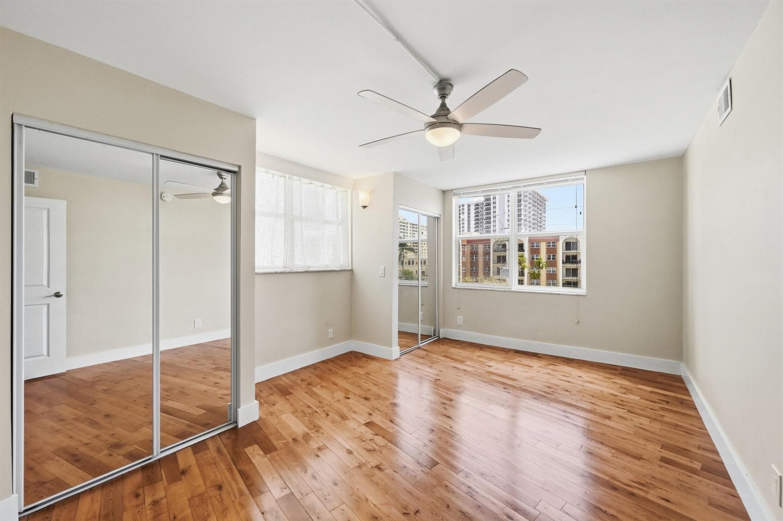 401 N Riverside Drive 408 photo 19