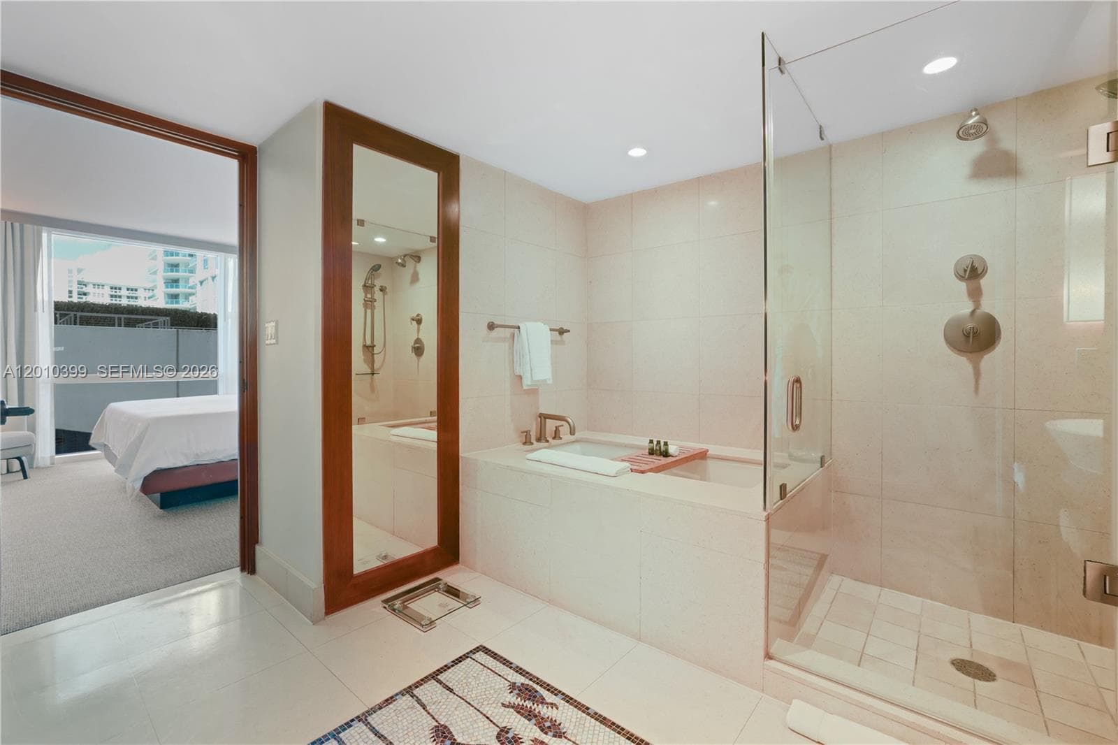6801 Collins Ave 503 photo 5