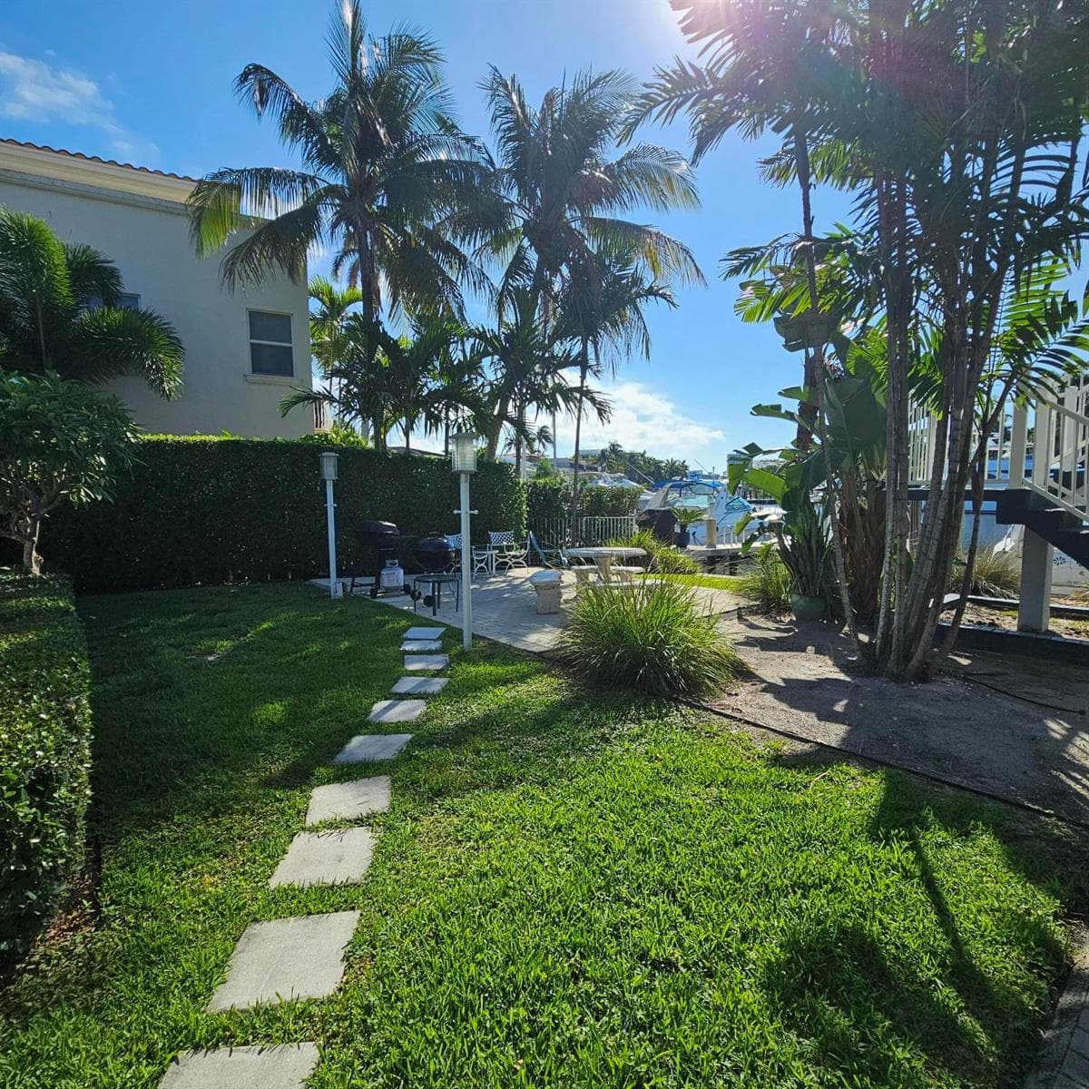 1354 Bayview Drive E photo 19