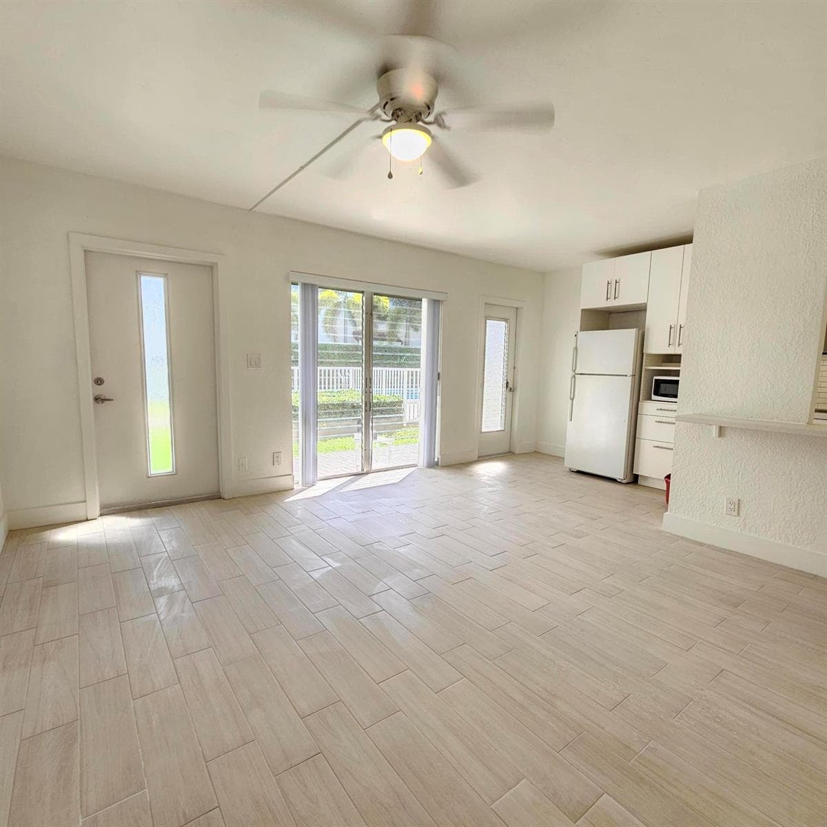 1354 Bayview Drive E photo 8