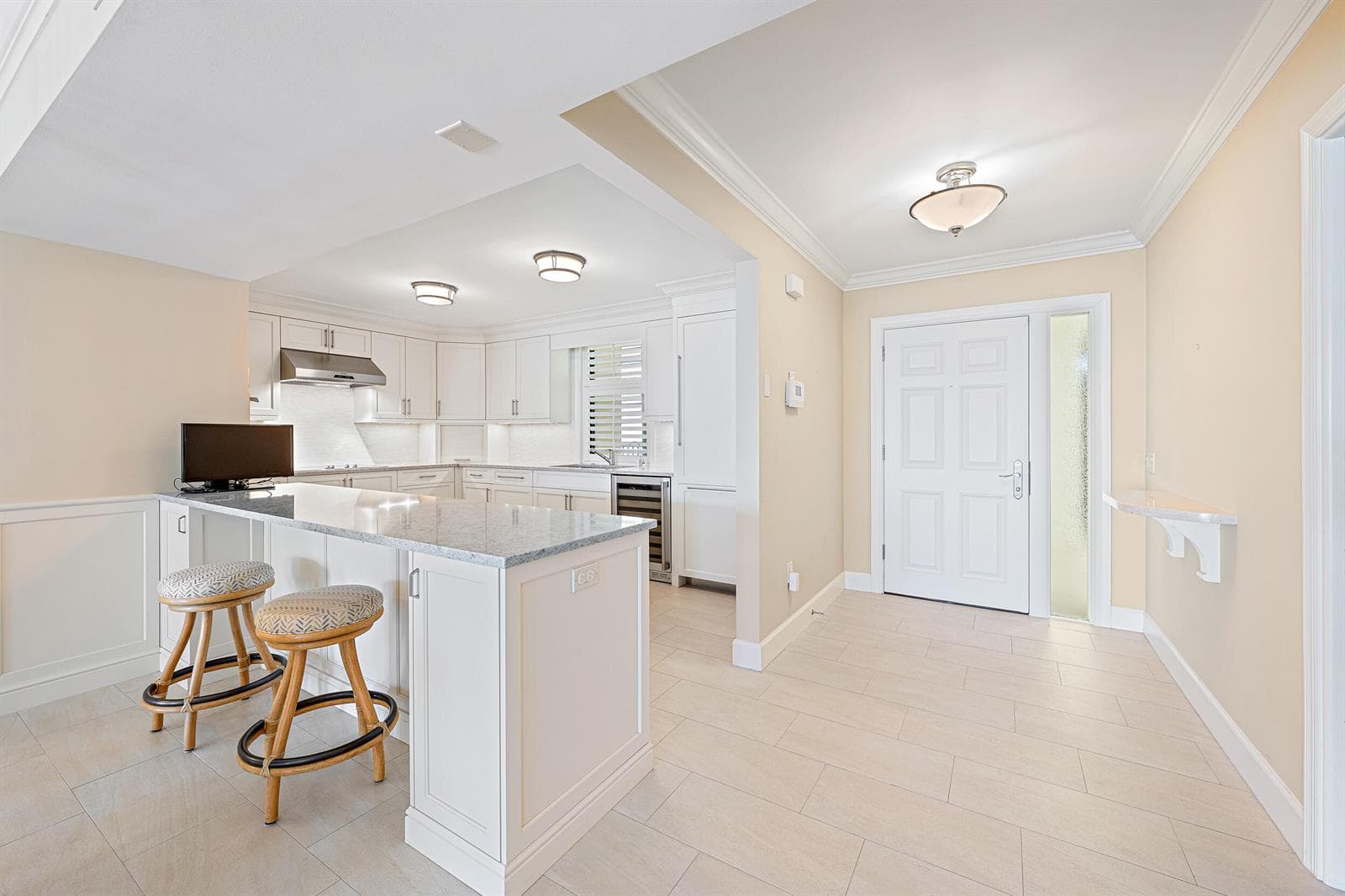 200 Beach Road 202 photo 13