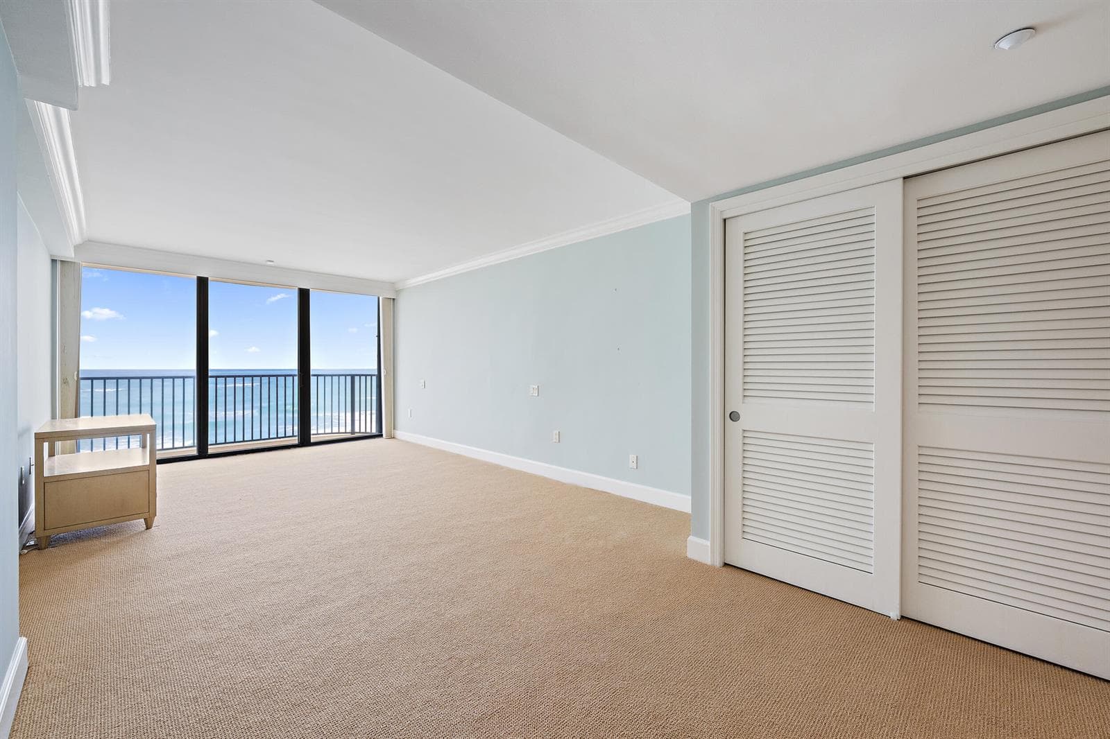 200 Beach Road 202 photo 16