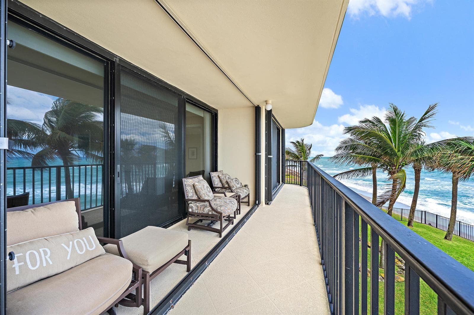 200 Beach Road 202 photo 14