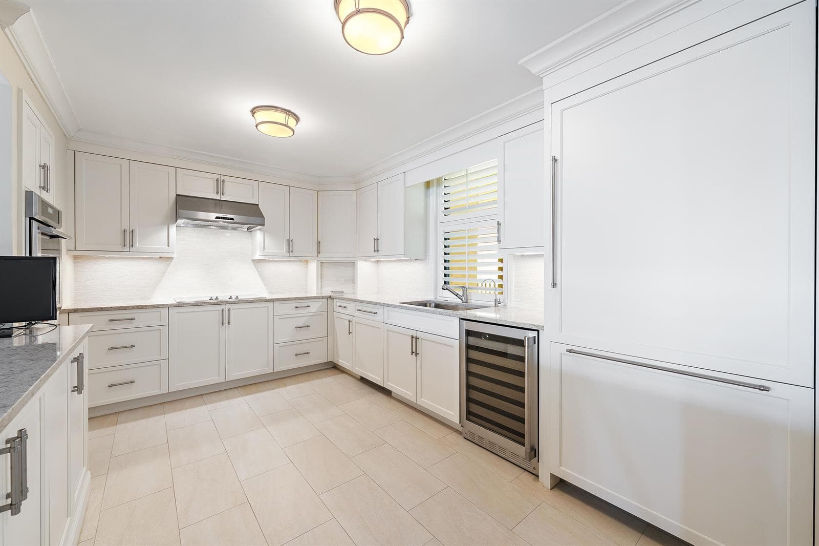 200 Beach Road 202 photo 4