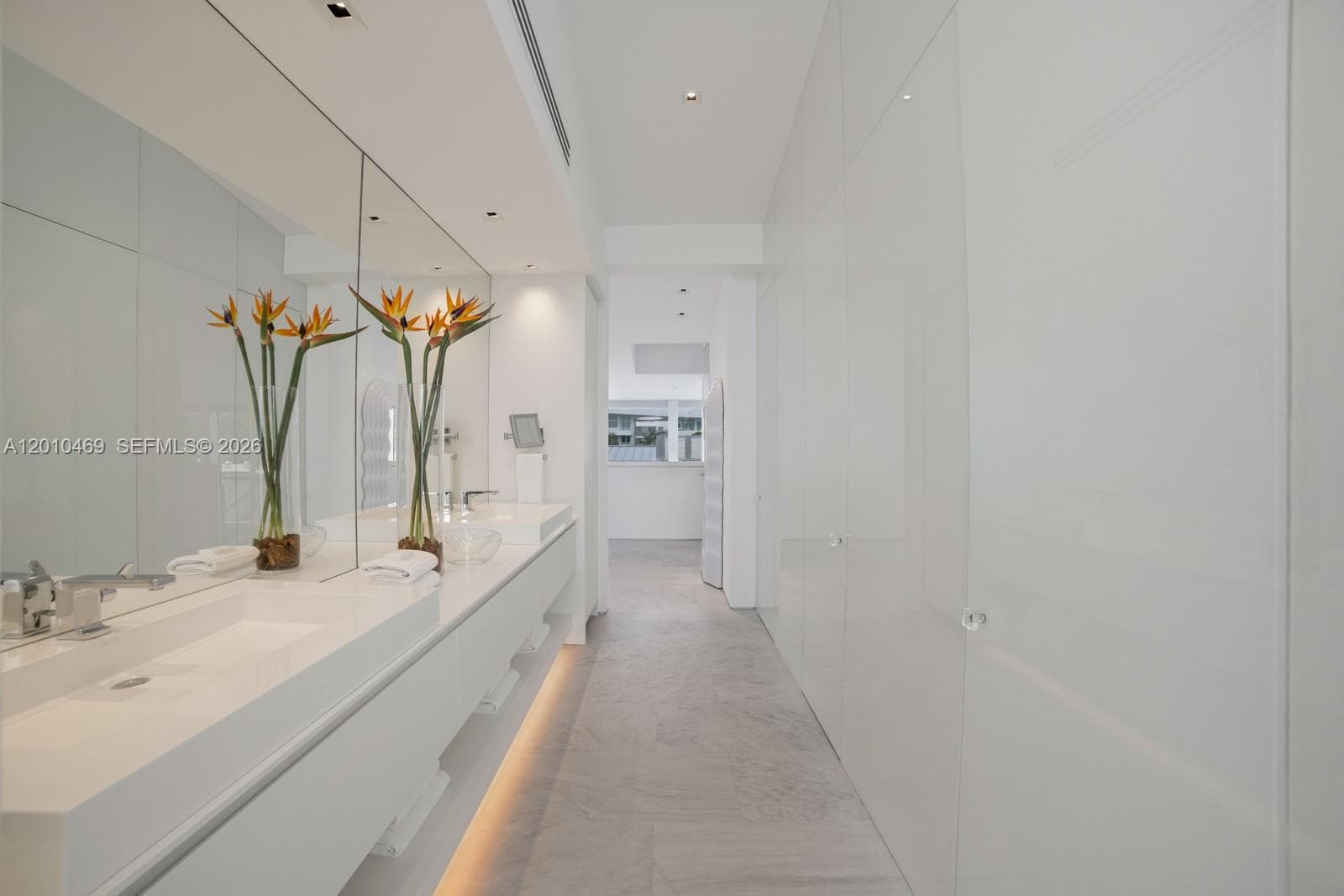 7815 Atlantic Way photo 24
