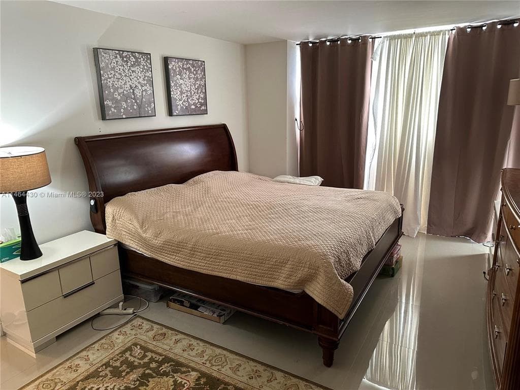 200 Leslie Drive 1128 photo 6