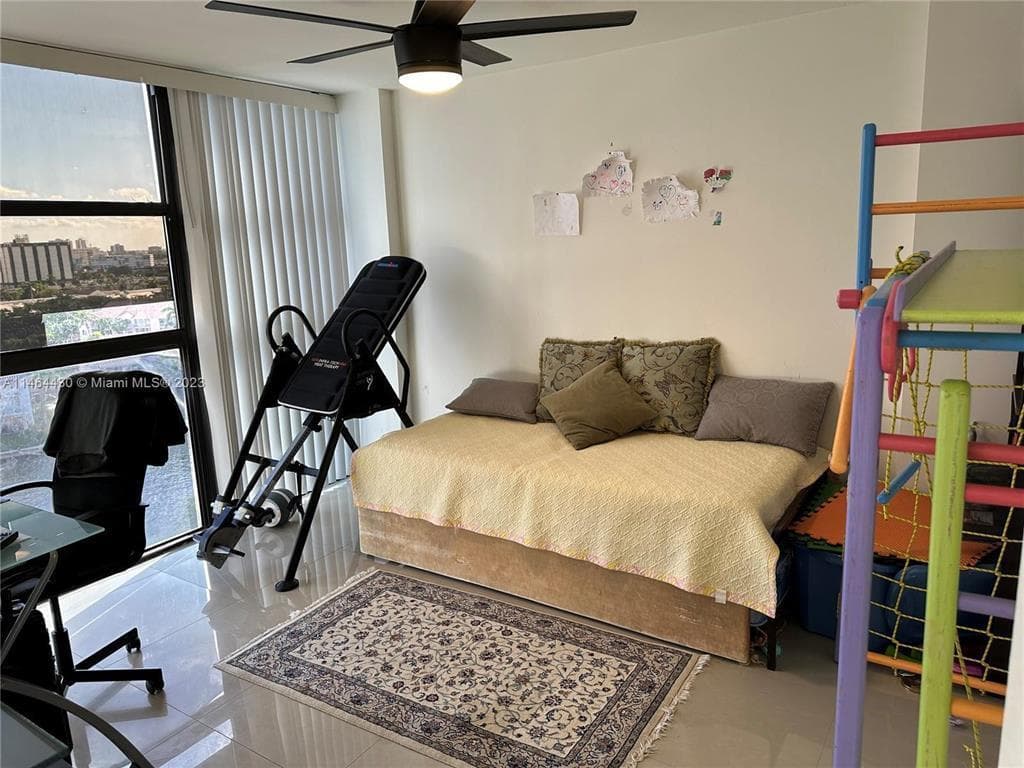 200 Leslie Drive 1128 photo 7