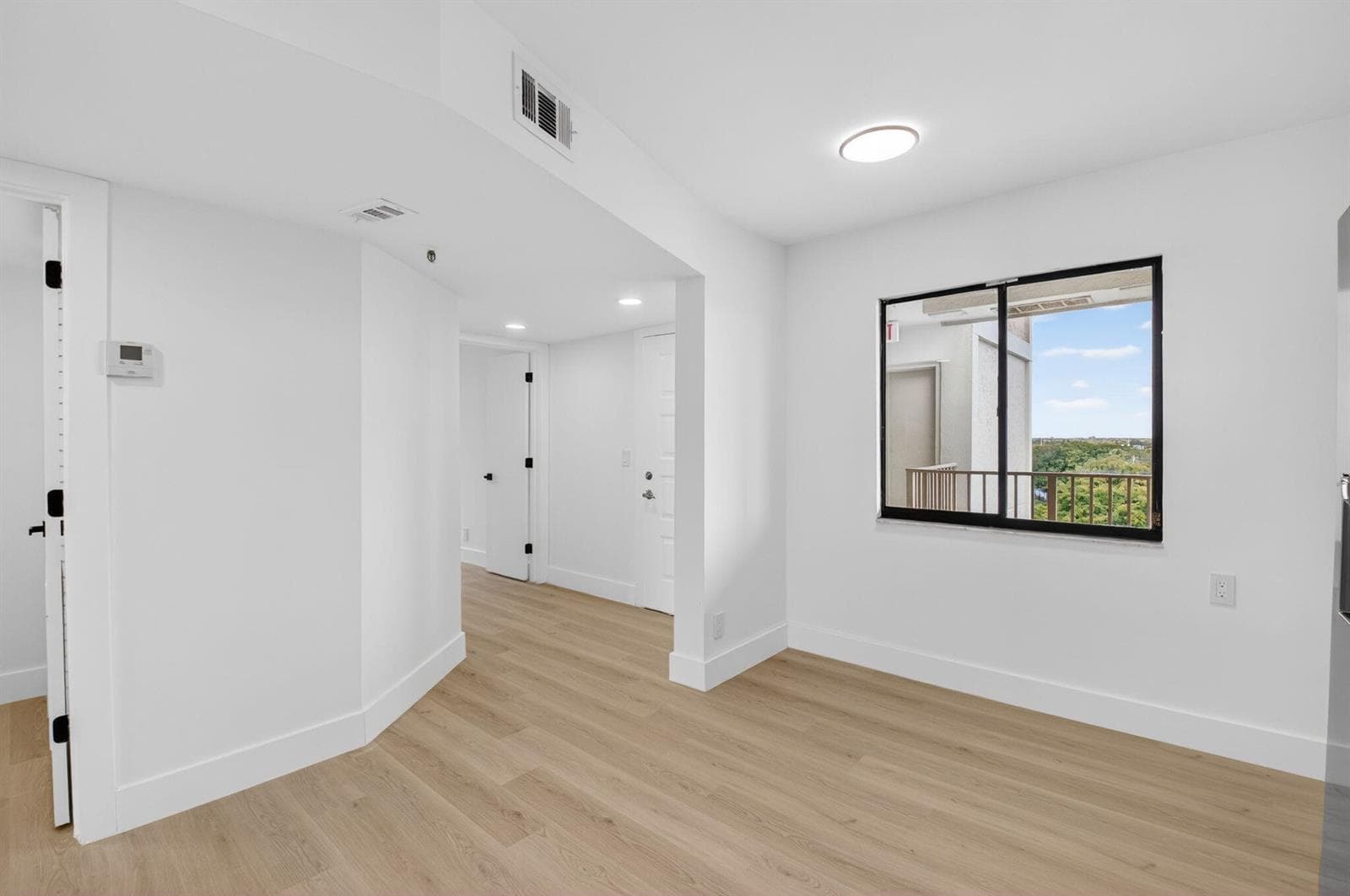 14475 Strathmore Lane 808 photo 5