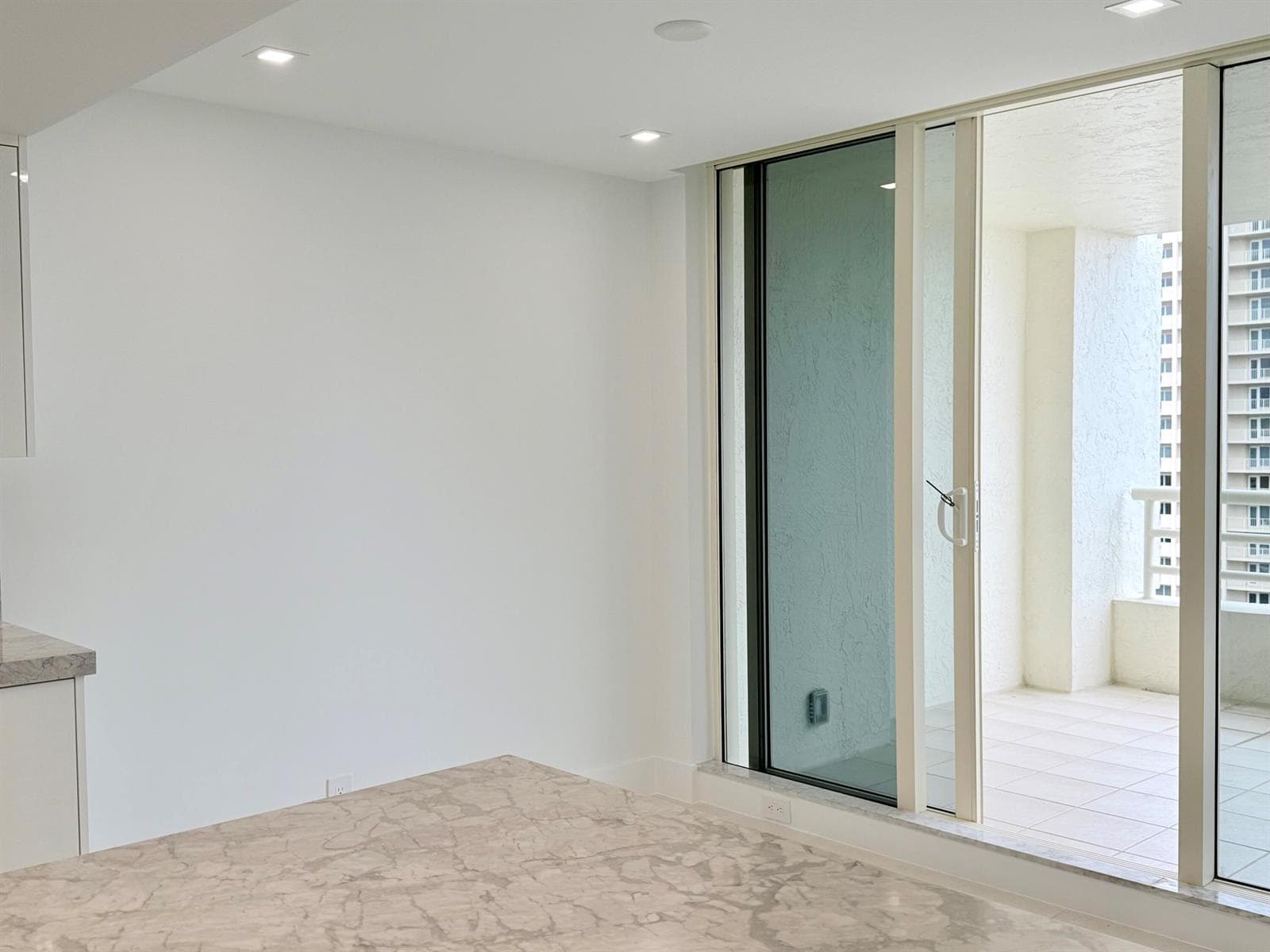 4201 N Ocean Boulevard C-903 photo 5