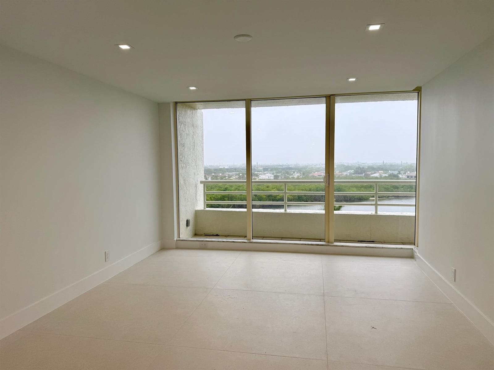4201 N Ocean Boulevard C-903 photo 14