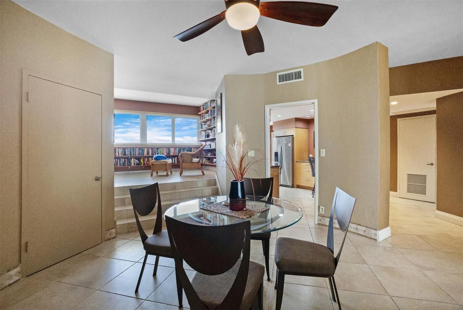 333 Sunset Drive 503 photo 14