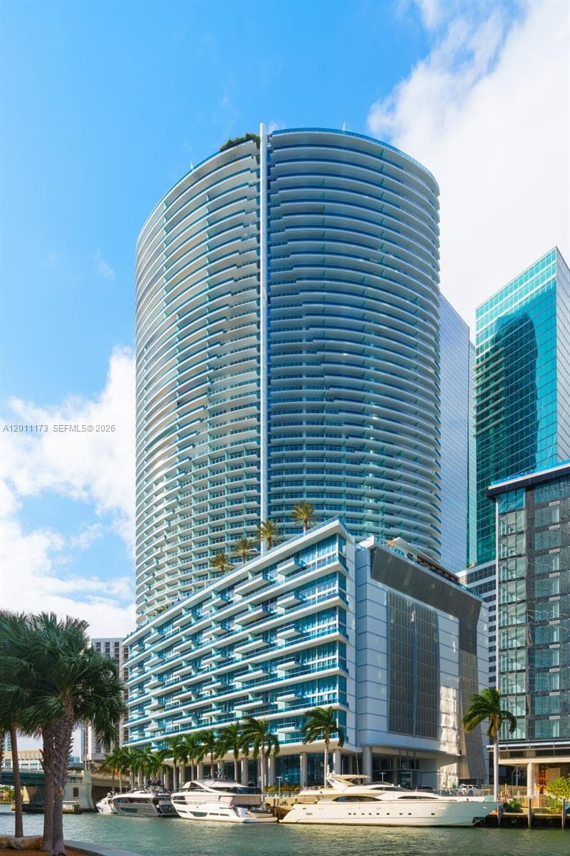 200 Biscayne Boulevard Way 1404 photo 3