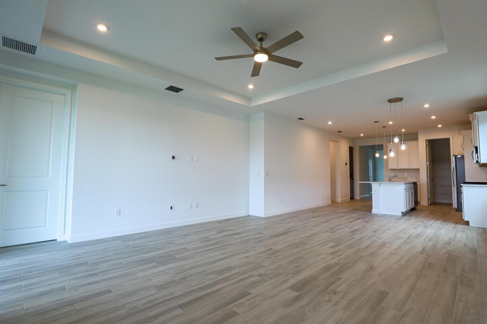 9714 SW Indra Way photo 4