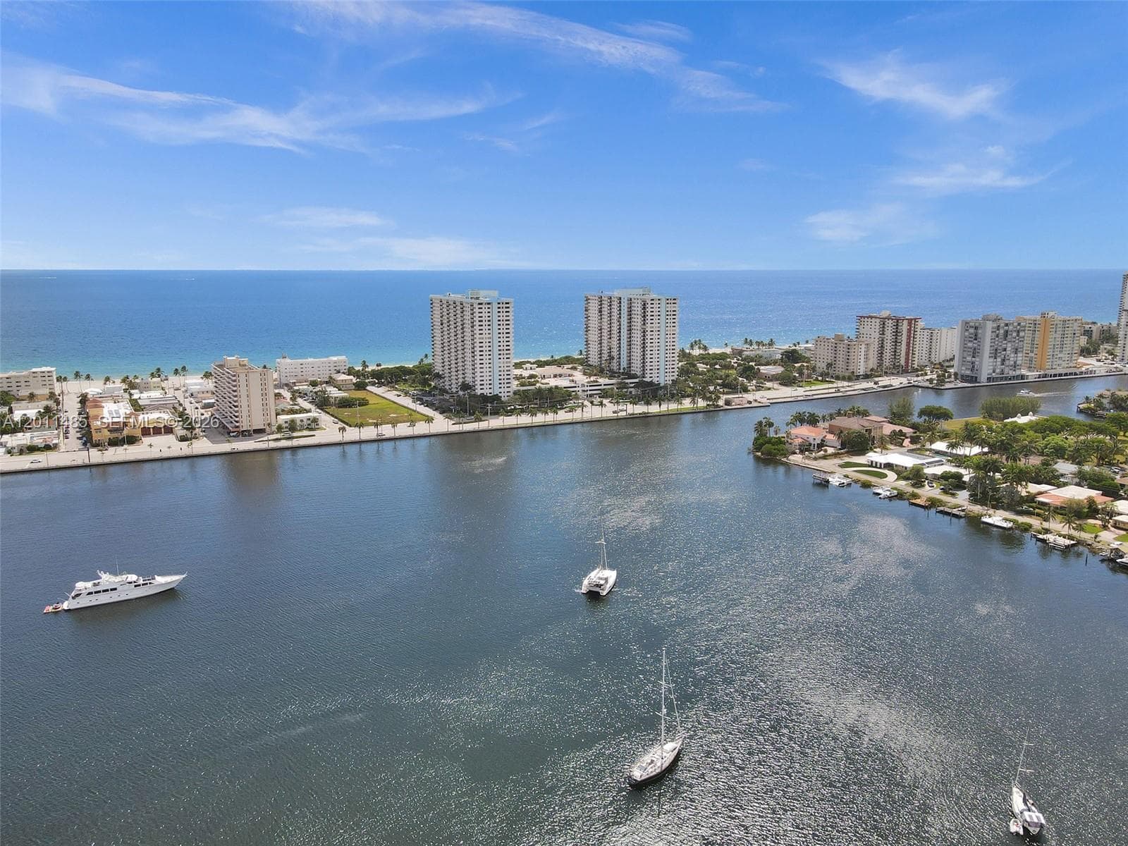 1201 Ocean Dr 609S photo 3