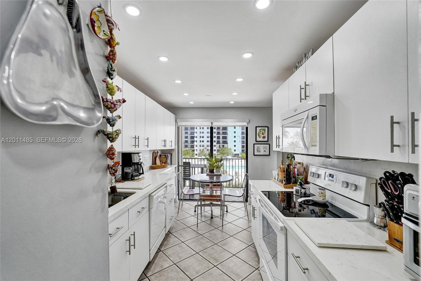 1201 Ocean Dr 609S photo 24