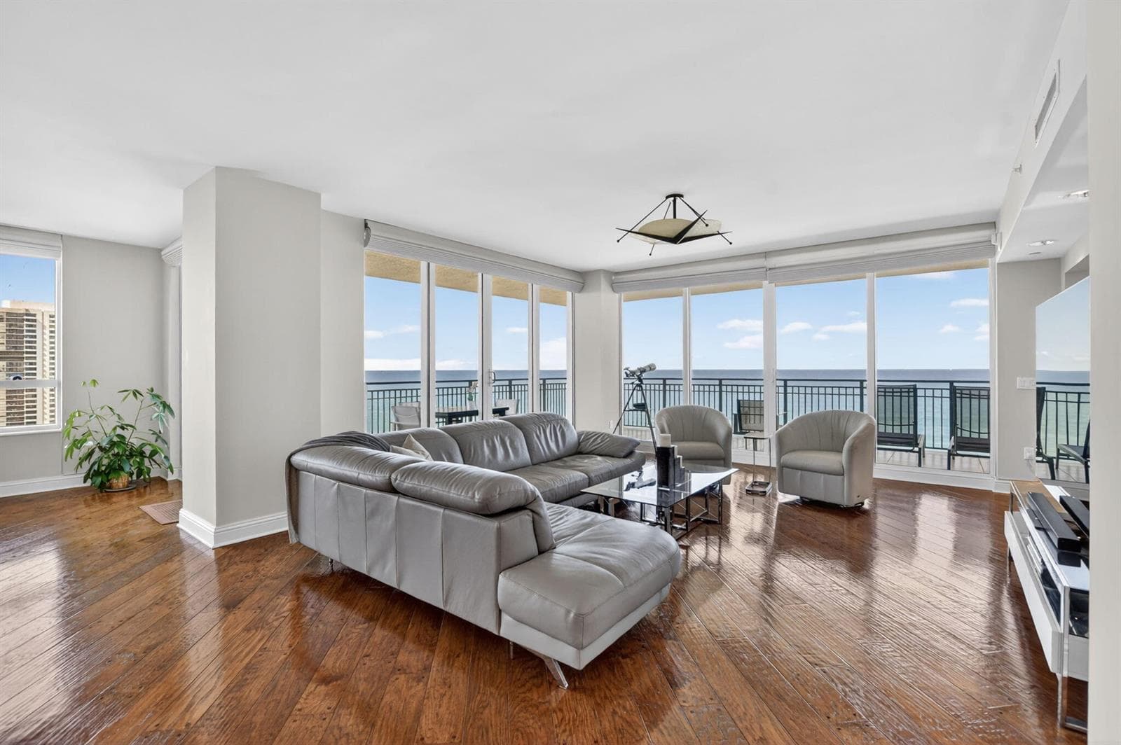 3800 N Ocean Drive 1653 photo 3