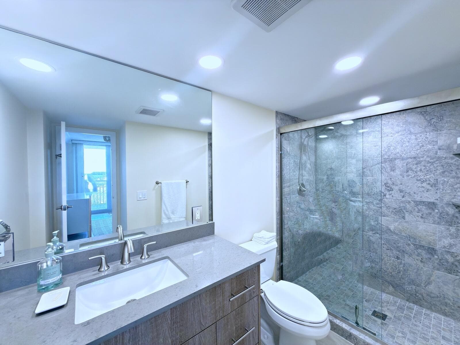 3546 S Ocean Boulevard 914 photo 20