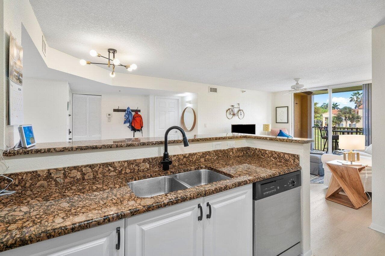 157 Yacht Club Way 206 photo 13