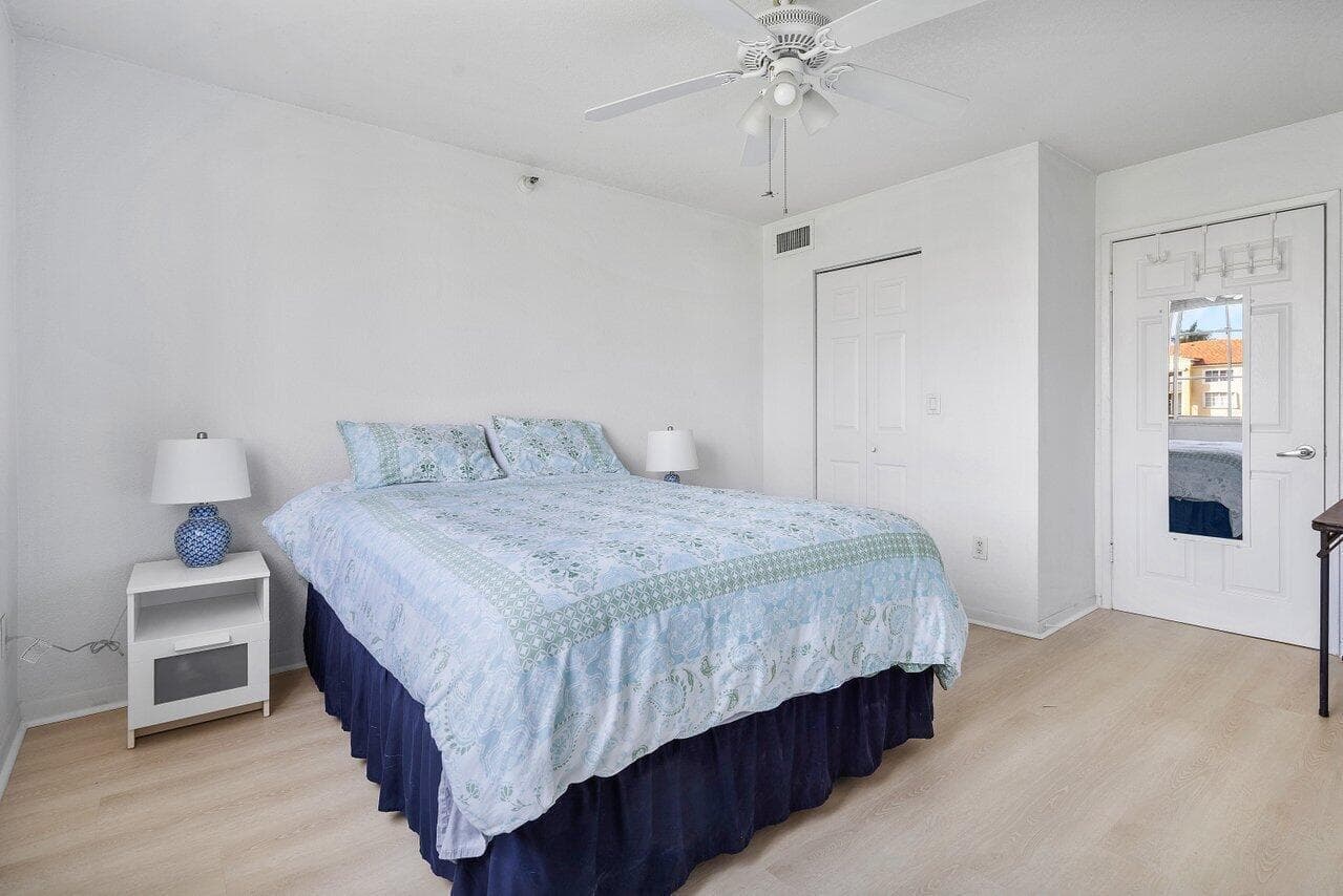 157 Yacht Club Way 206 photo 18