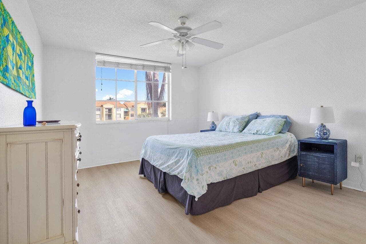 157 Yacht Club Way 206 photo 15